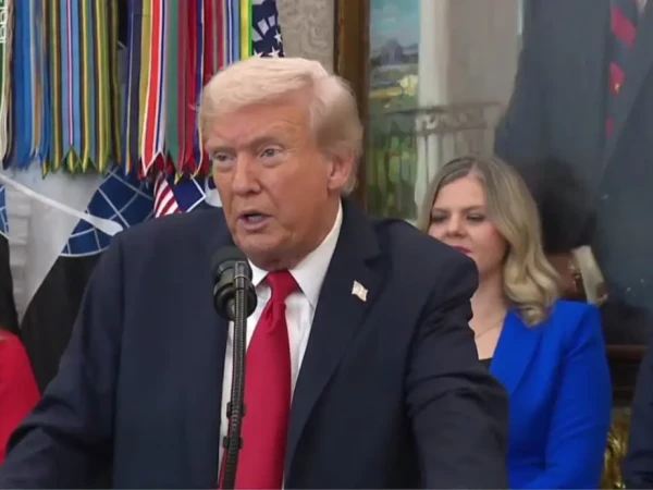 Трамп призвал Киев прекратить удары по российской топливной инфраструктуре