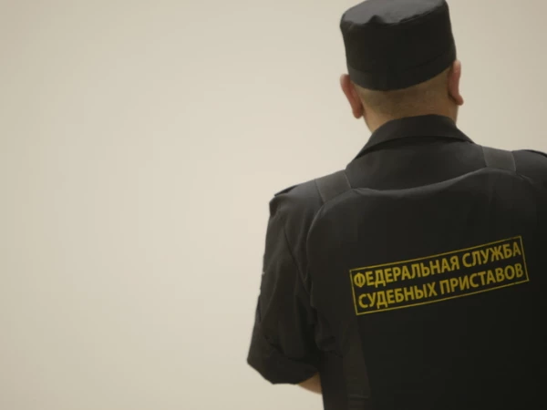 Приставы начали арест средств организаторов концерта Канье Уэста в Петербурге