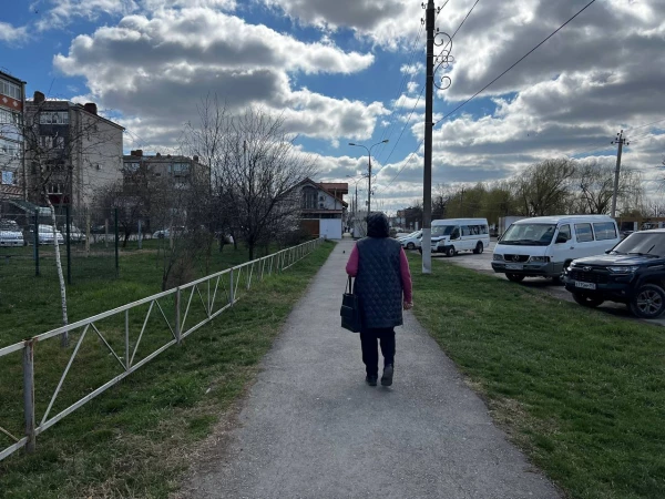 В честь Дня пожилого человека регионы решили поддержать пенсионеров разовыми выплатами. Суммы разные — от символических до весьма ощутимых
