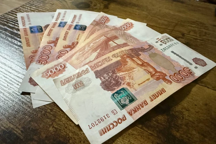 Одна подпись может поставить накопления под угрозу: что проверить перед оформлением банковского вклада
