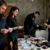 10 килограммов препаратов и готовые посылки: полиция задержала группу в Петербурге