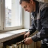 Не покупайте новый радиатор сразу: в каких случаях УК должна установить батарею бесплатно