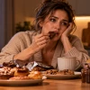 Что делать, если постоянно хочется есть от нервов: 3 совета психолога