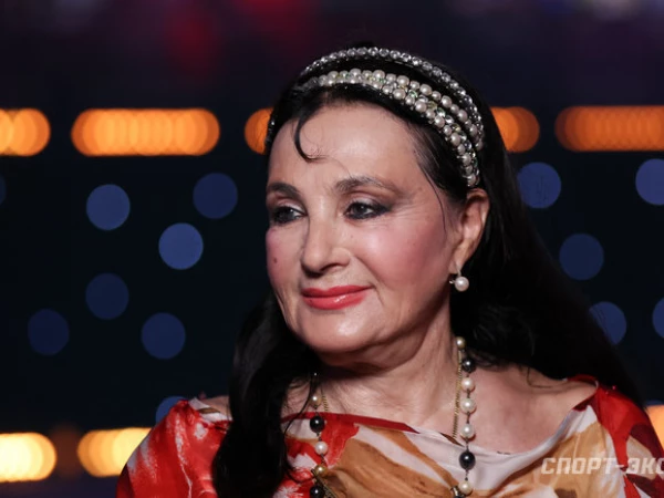 Винер пообещала срезать надпись «Париж» с головного убора
