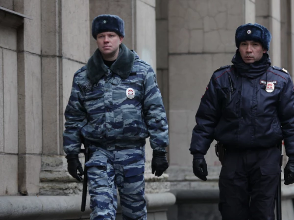 Столичные полицейские раскрыли разбойное нападение на площади Трех вокзалов