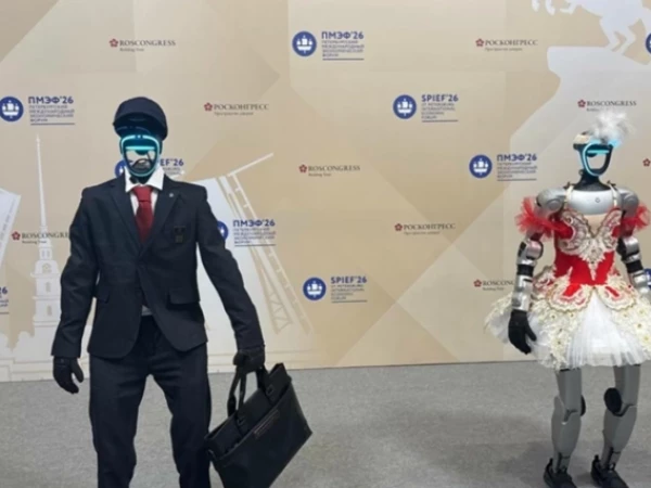 Учителей и чиновников могут обязать сдавать тесты на владение нейросетями
