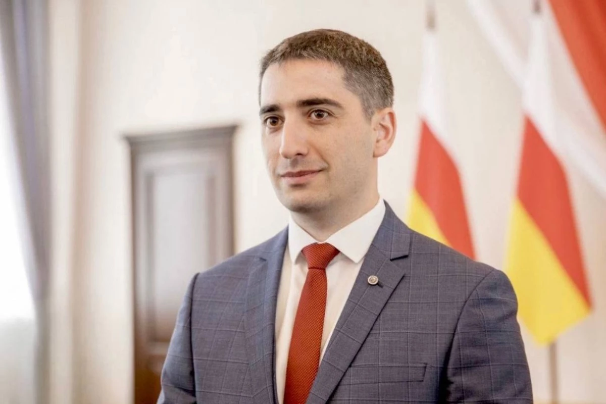 Глава правительства Южной Осетии подал в отставку