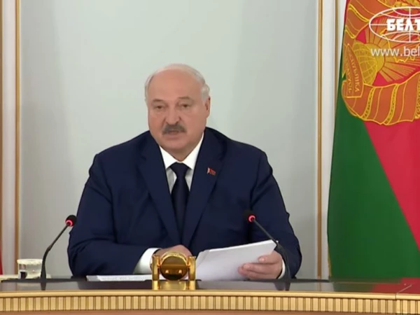 Лукашенко поручил запретить поездки за рубеж детских групп без разрешения