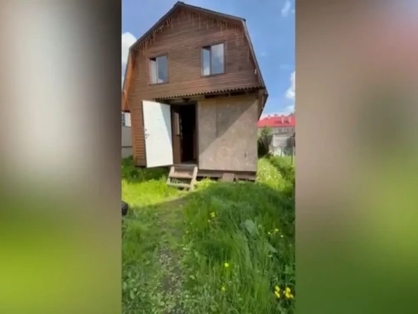 В частном доме во Всеволожске обнаружили наркоплантацию с готовым урожаем