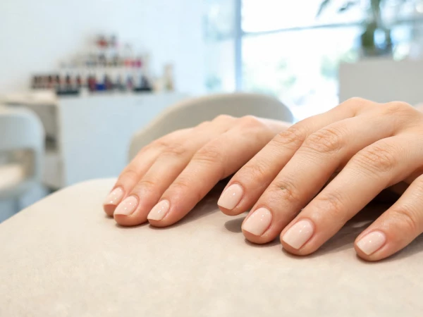 Как сделать руки ухоженными без гель-лака: 3 рабочих варианта, после которых они выглядят как после дорогого салона