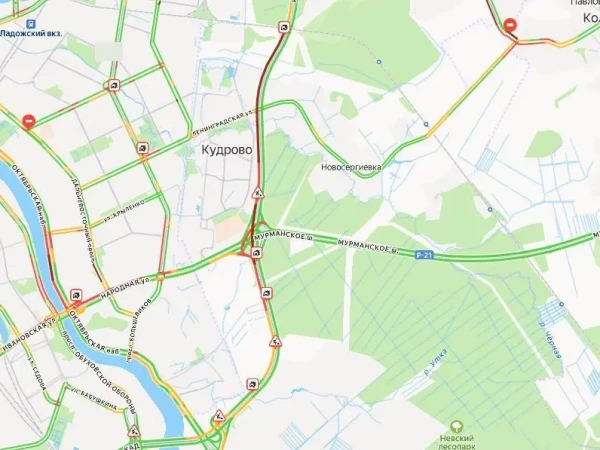 Дорожные работы, ДТП и час пик собрали на КАД у Кудрово плотную пробку