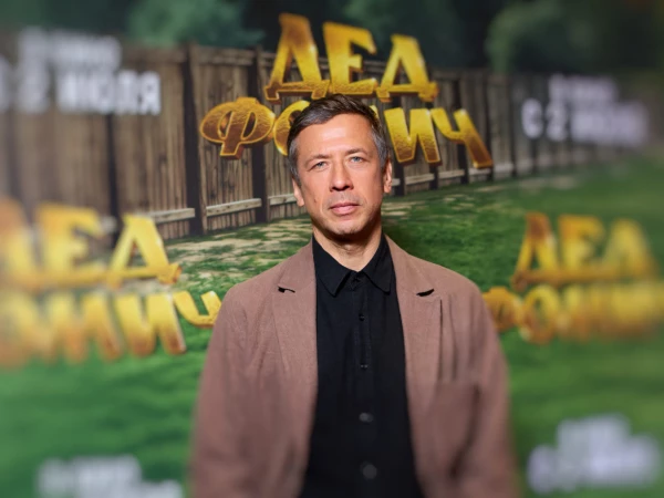 Семейный сбор: Андрей Мерзликин, Глеб Калюжный и Екатерина Волкова