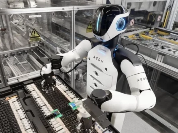 GM заменила 1000 рабочих на заводе Factory Zero 50 роботами