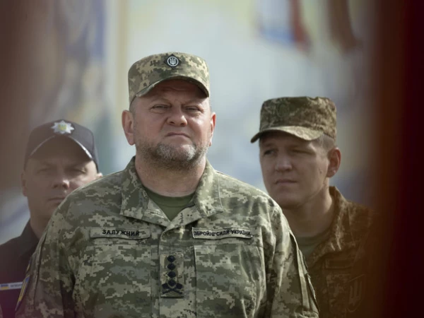 СМИ сообщили о секретной встрече Зеленского и Залужного по теме выборов