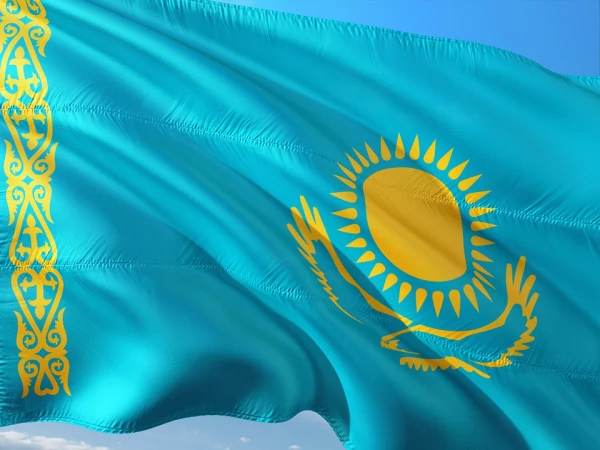Казахстан отправит в Россию бензин в рамках гуманитарной помощи