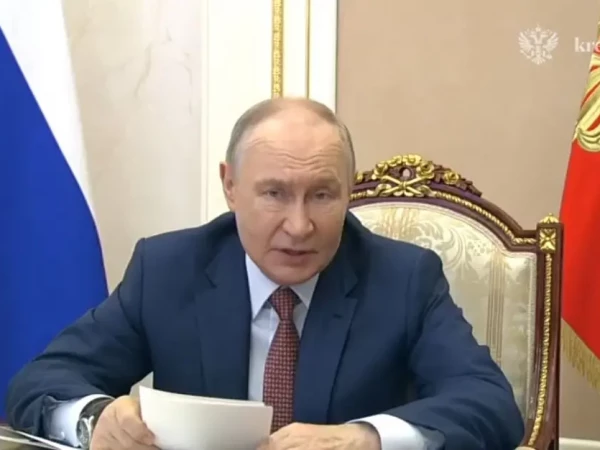 Путин поддержал идею дополнительной поставки топлива в Калининградскую область