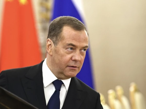 Медведев рассказал, где пройдёт новая полоса безопасности на Украине