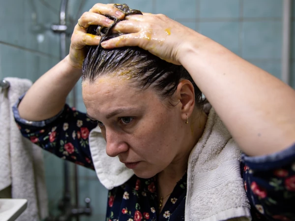 Бабушка делала так всю жизнь: простые рецепты из СССР для блестящих волос и свежей кожи