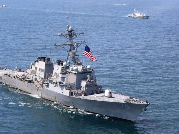 США заявили о готовности обеспечить свободу судоходства в Ормузском проливе