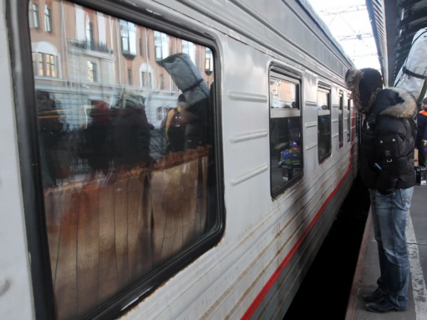 В ОЖД рассказали, как пешеходы выламывают заборы у ж/д путей, зарабатывая травмы