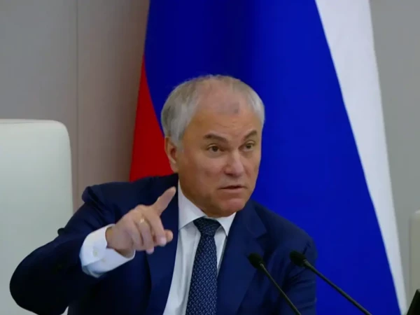 Володин предложил депутатам вместо отпусков отправиться на военные сборы