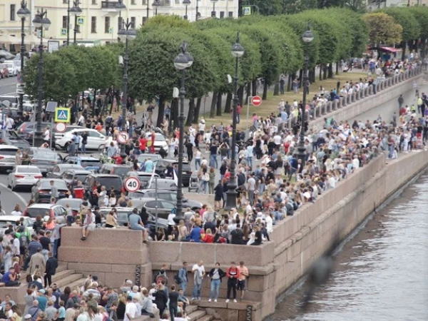 В Петербурге День ВМФ второй год подряд пройдет без парада и салюта