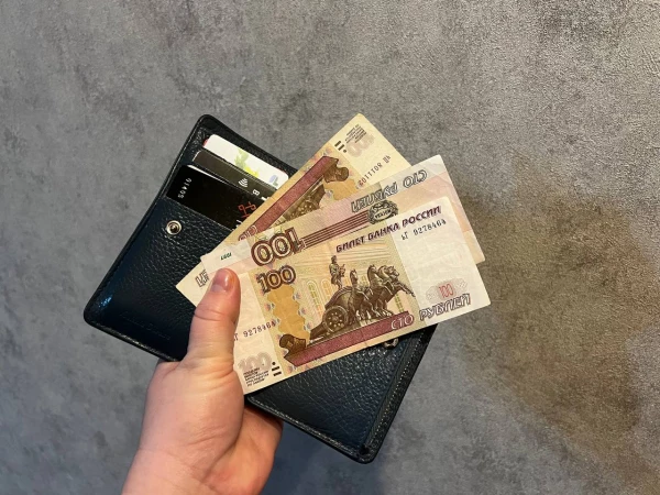 С июня в Петербурге 16 тысяч вакансий с доходом выше 200 тысяч