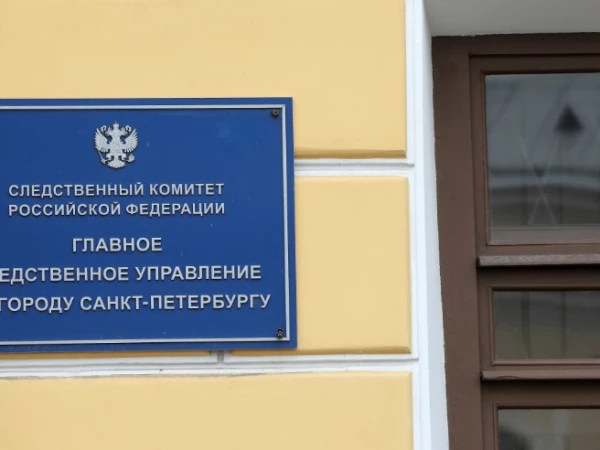 В квартире на Верхне-Каменской улице порезали и задушили мужчину