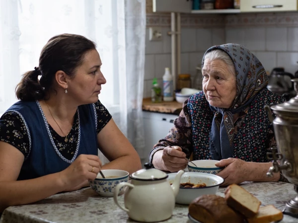 Тем, у кого пожилые родители: обязательно прочтите хотя бы раз в жизни мудрое стихотворение Дементьева — чтобы не пришлось жалеть