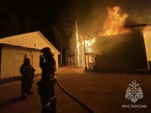 Спальни загорелись в детском лагере «Победа» под Выборгом, 117 детей эвакуировали