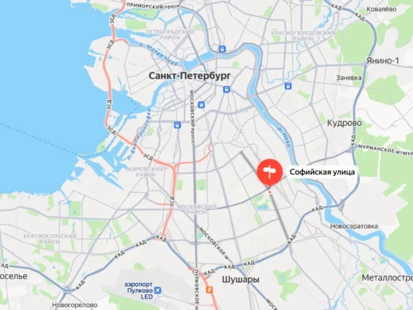 В Купчино мужчина монтировкой избил банкомат