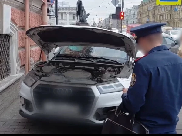 СК показал последствия аварии на Невском проспекте с пешеходами
