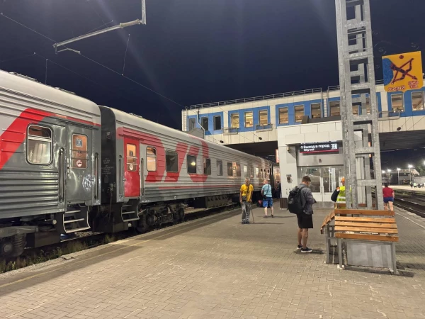 В плацкарте убрали верхние полки: что придумали в РЖД и сколько теперь стоит билет