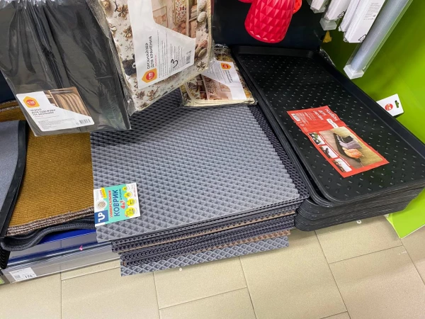 Выношу из Fix Price резиновые коврики рулонами: продавцы бы удивились, узнав, зачем они мне