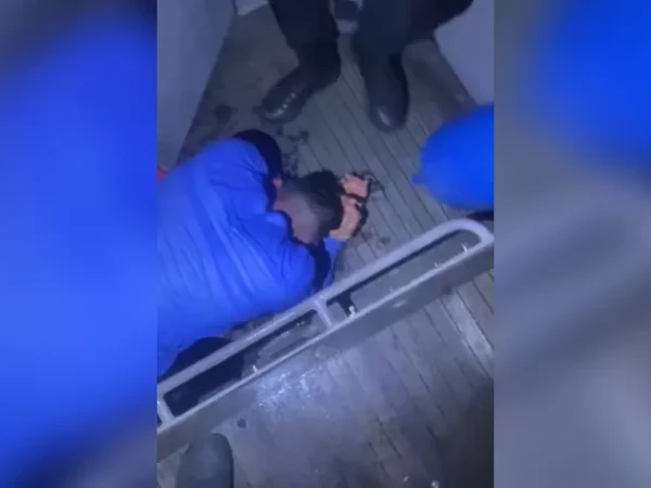 Захмелевшего петербуржца спасли из Невы росгвардейцы