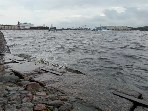 Уровень воды в Неве повысится из-за сильного ветра 6 октября