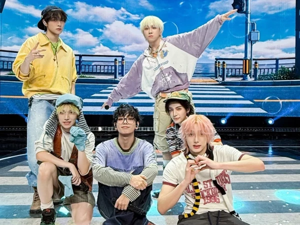 BOYNEXTDOOR сменили дерзкий образ на яркое очарование на сцене M Countdown