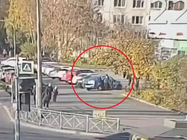 На юге Петербурга подростки месяц заставляли 12-летнего мальчика попрошайничать