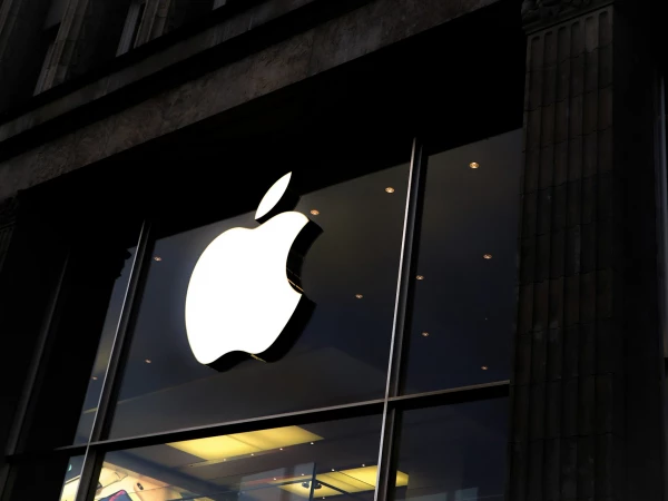 Роскомнадзор внес Apple и Microsoft в реестр распространителей информации
