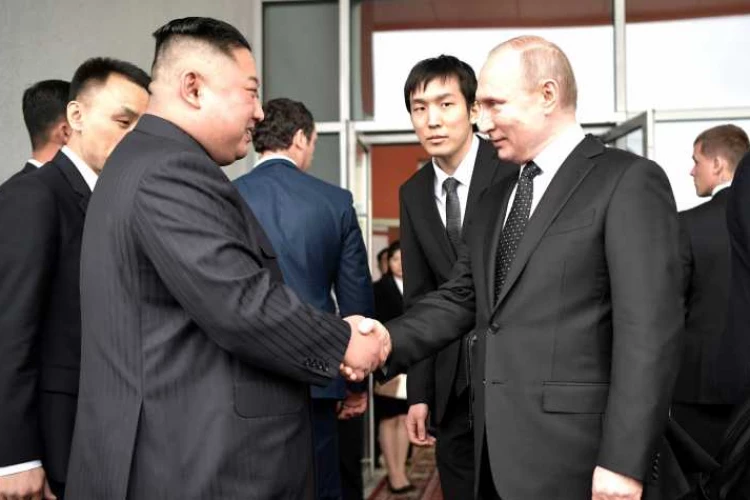 Ким Чен Ын поздравил Путина с Днем России