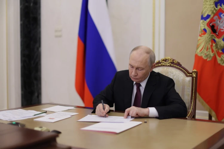 Путин поручил минимизировать последствия атак ВСУ
