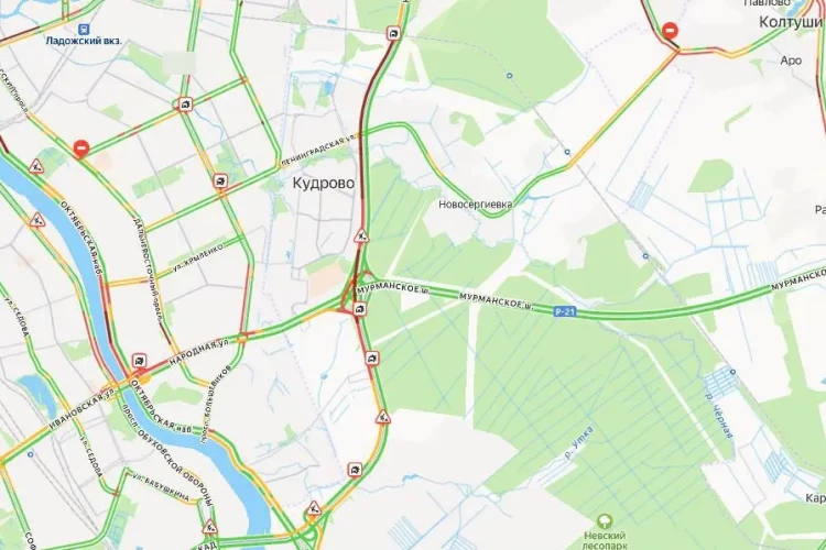 Дорожные работы, ДТП и час пик собрали на КАД у Кудрово плотную пробку