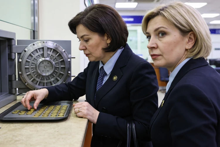 Золотые монеты на 2 млрд рублей: Сбербанк подтвердил крупное хищение в Петербурге