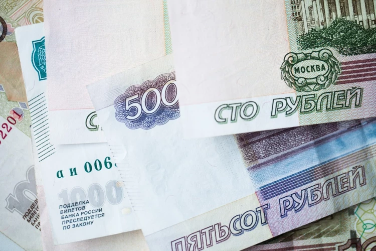 В МВД предупредили о схеме мошенников со следами «наркотиков» на купюрах