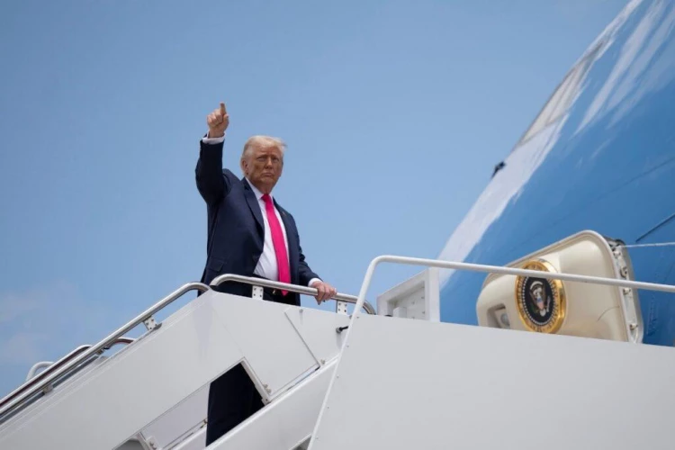Трамп пригрозил Ирану уничтожением
