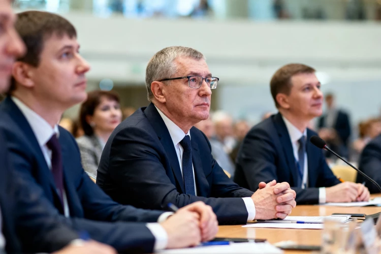 Вьетнам стал страной-гостем XIV юрфорума в Петербурге — что обсуждали эксперты