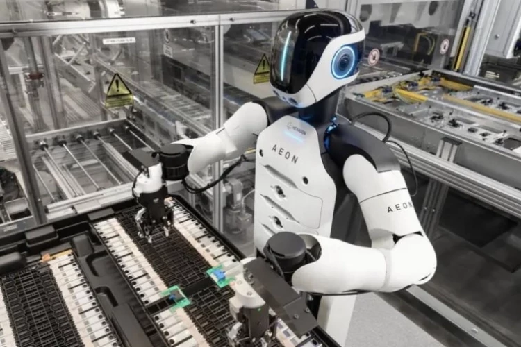GM заменила 1000 рабочих на заводе Factory Zero 50 роботами