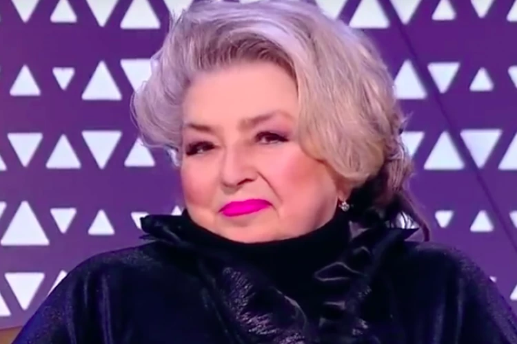 «Делают, что хотят»: Тарасова назвала несправедливым допуск фигуристов до соревнований без флага и гимна