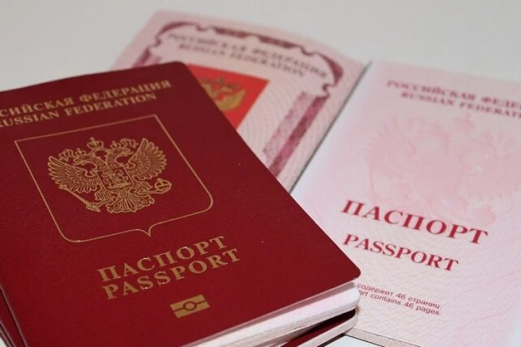 Россияне смогут получить госуслуги за границей по принципу одного окна