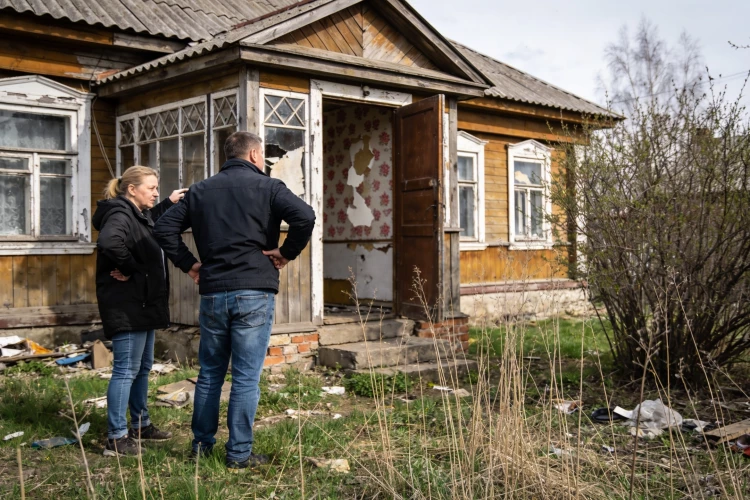 Купили дом в деревне «для спасения» — а потом поняли, что своя картошка выходит золотой